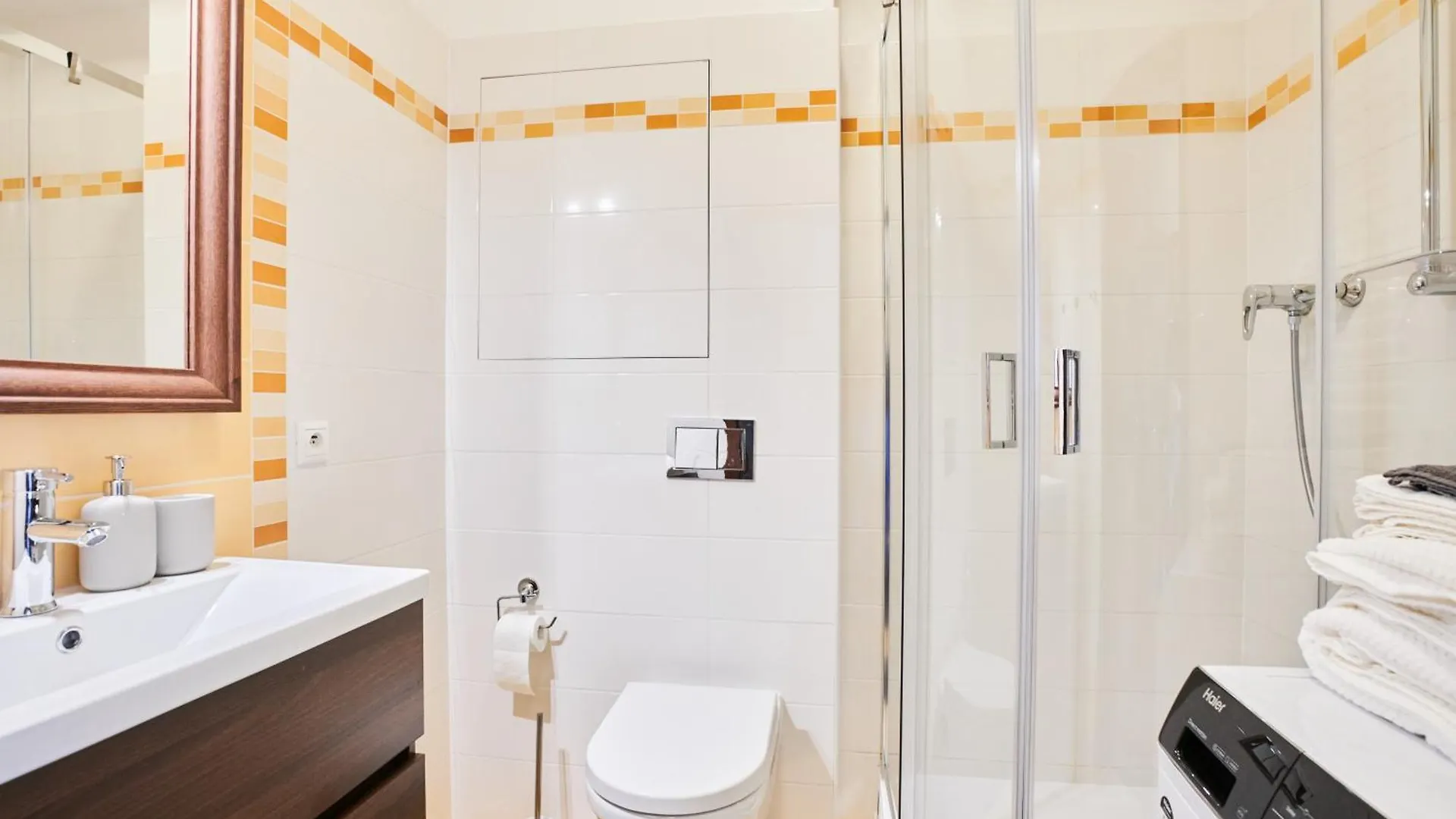 High-Sky O2 Arena Apartment With Garage Parking And Ac Praga